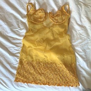 Yellow-gold embroidered chemise with underwire